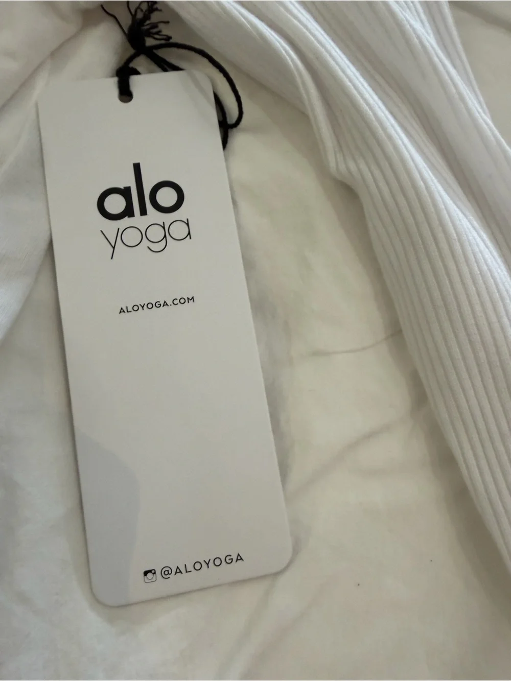 ALO Yoga super cute